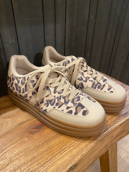 Sneakers i leomönster