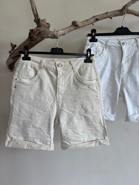 WILTO Shorts i två färger
