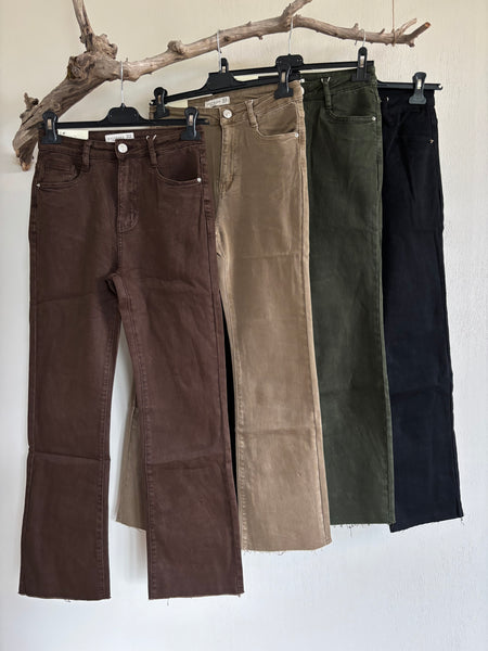 COSY HOUSE Flarejeans i fem färger