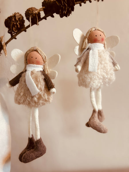 HÄNGANDE ÄNGLAR i två färger