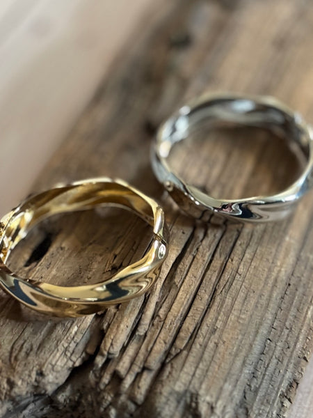 BLACK COLOUR Armband i två färger